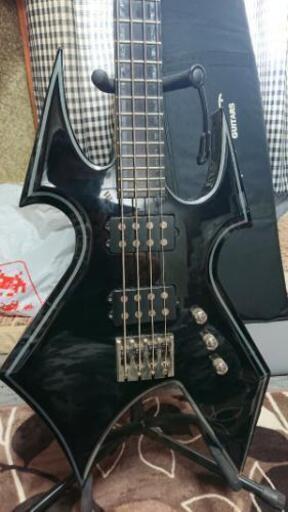 B.C.Rich Warbeast trace ベース