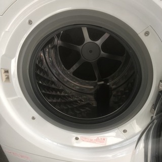 ☆中古 2012年製！ Panasonic　ドラム式電気洗濯乾燥機　9kg　NA-VX7100R　￥28,000！！ 