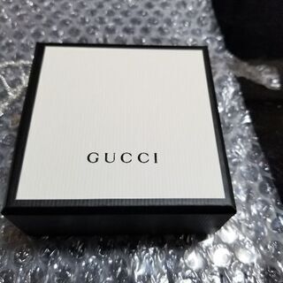 GUCCIシルバーネックレス新作