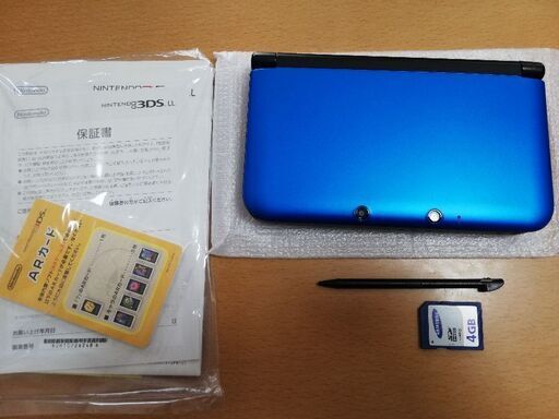 ニンテンドー3DS LL ブルー×ブラック　充電器付き
