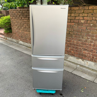 ☆自動製氷搭載2012製3ドア冷蔵庫☆