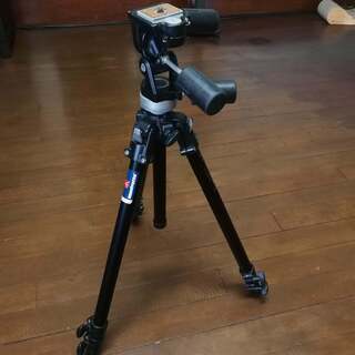 値下げ！カメラ三脚雲台Manfrotto（マンフロット）