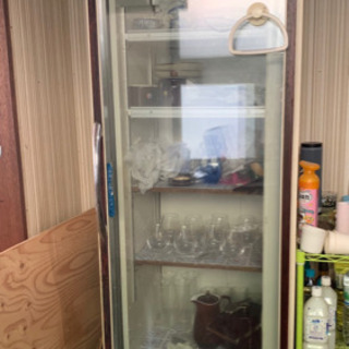 元業務用冷蔵庫、食器棚として利用していたもの譲ります