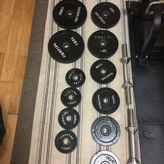 ベンチプレス100kgセット、ダンベル