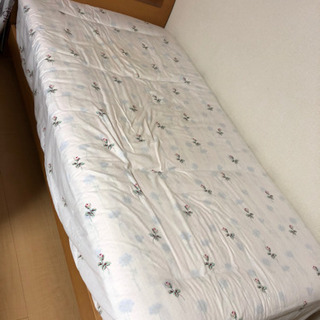 ベルメゾンのマット付きシングルベッド