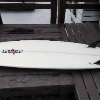 サーフボード　　状態良好(^_^)b　格安(^_^)ゞ　サーフィン