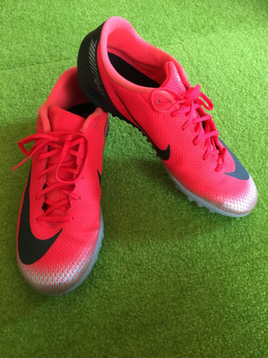 ナイキ サッカー トレーニングシューズ Cr7 コマさん 深谷の靴の中古あげます 譲ります ジモティーで不用品の処分 ナイキ サッカー トレーニングシューズ Cr7 コマさん 深谷の靴の中古あげます 譲ります ジモティーで不用品の処分