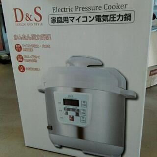 ￥８０００　　新品未使用　D&S 家庭用マイコン電気圧力鍋 2....