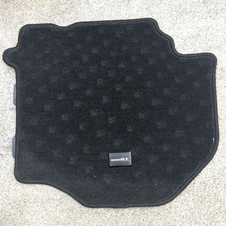 値下げしました。レジアスエース4型純正フロアマット