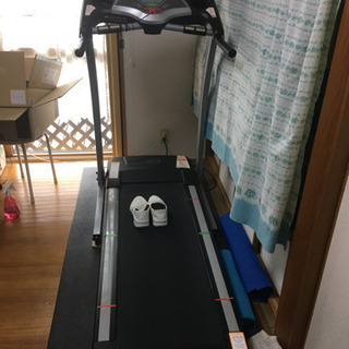 ジム用ランニングマシーン