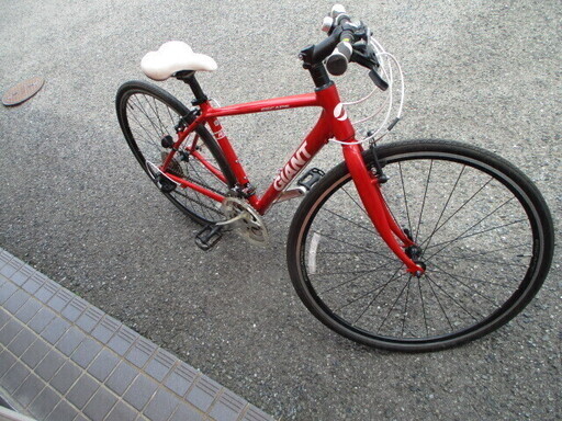 8月限定特価!!【エコプラス小倉南店】GIANT クロスバイク ESCAPE R3 3