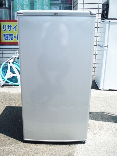 AQUA　アクア　ノンフロン直冷式　1ドア冷蔵庫　AQR-81A(S)　2013年製