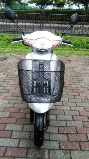 (優れたエンジン )ホンダディオ(AF56)。 フロントタイヤは新品です。 エンジンオイルは新品です。 フロントブレーキパッドはほとんど新品です。 バッテリーはほぼ新品です。 シートカバーは新品です。