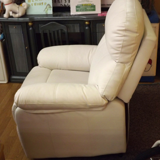 1人掛け 電動リクライニングソファ ホワイト 無段階リクライニング