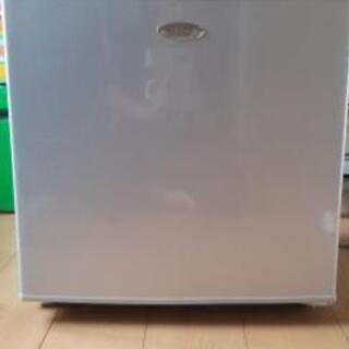小型冷凍庫　38リットル　ハイアール