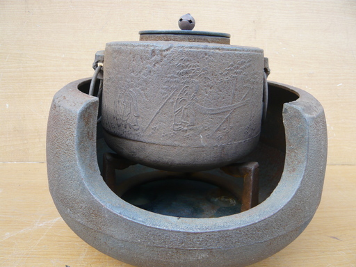茶釜・風炉釜・三爪五徳