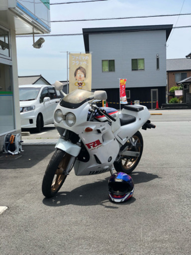 ヤマハ FZR250