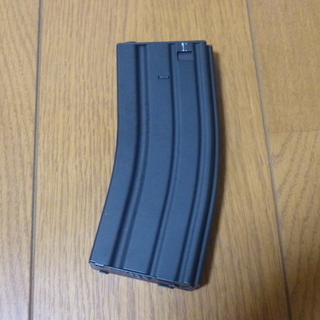 値下げ】東京マルイ 電動ガン M4A1カービン 300連射マガジン