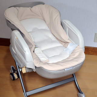 コンビ 電動 ロワイヤル オートスイング ハイローチェア - ベビー用品 