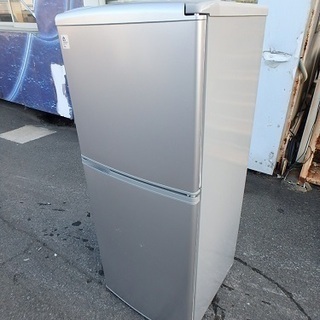 6ヶ月間の保証付き】SANYO 400L5ドア冷蔵庫【トレファク越谷店】