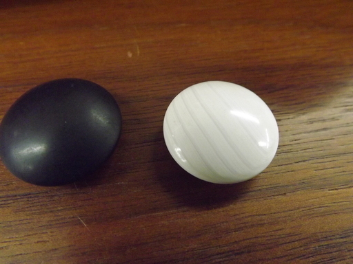 囲碁セット 碁盤5.7寸 碁石(蛤白177個・那智黒181個) カバー付き 札幌