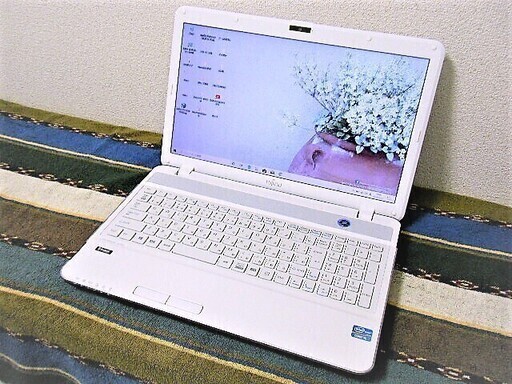 綺麗/15.6型/高性能Core i5/光速☆彡大容量！新品✨SSD480GB/快適♬メモリ4GB/HDMI/MS Offce2016✎/すぐ使えるWindows10♪リカバリーメディア付/すぐ繋がるWi-Hi/DVDコピー可/WEBカメラ/内臓マイク/10キー付きKB/Bluetooth♬/SDカードスロット♪/点検整備清掃済み/2014年11月製造(^^)v/FUJITSU LIFEBOOK AH30/L アーバンホワイト