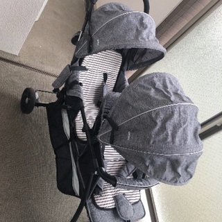縦型二人乗りベビーカー