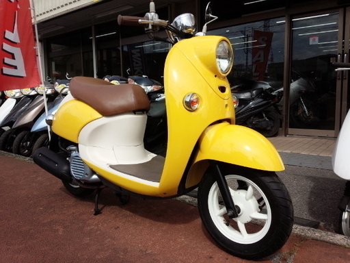 NO.2773　ビーノ（ＶＩＮＯ） 水冷４サイクル　フューインジェクション車　イエロー＆ホワイト　☆彡