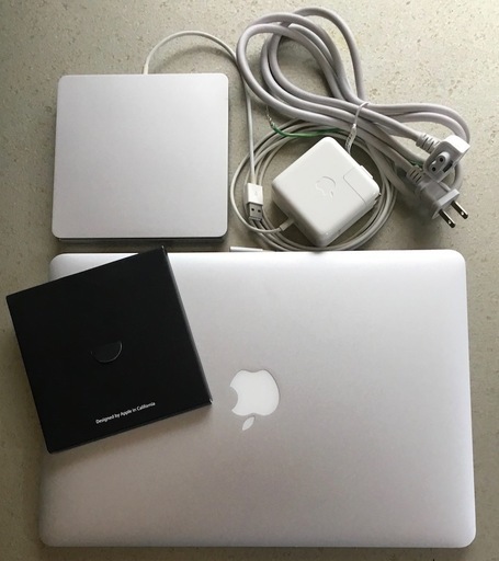 Macbook Air (13-inch,Mid 2011)Apple USB SuperDriveとのセット