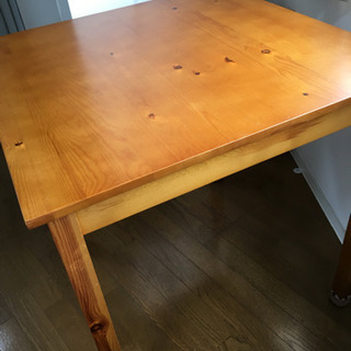ダイニングテーブル　73×73×75cm