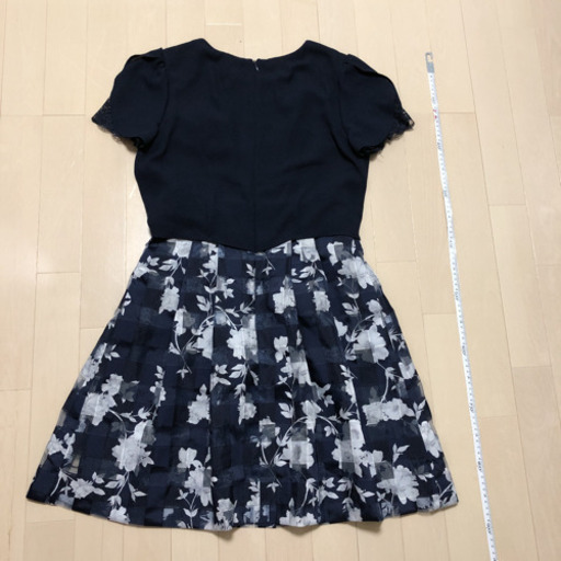 Karl Park Lane カールパークレーン ワンピース 紺花柄 9号 M しぃーたま 箱崎のワンピース の中古 古着あげます 譲ります ジモティーで不用品の処分 Karl Park Lane カールパークレーン ワンピース 紺花柄 9号 M しぃーたま 箱崎のワンピース の中古 古着あげます 譲ります ジモティーで不用品の処分