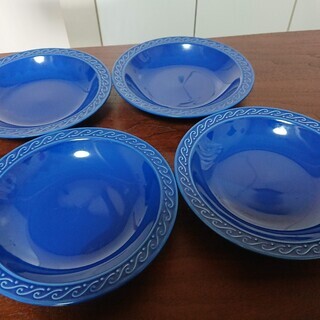 青い陶器皿(直径20cm弱)4枚セット