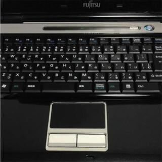 1台のみ！液晶綺麗✨大画面 ブラック黒FUJITSUノートパソコン本体最新 
