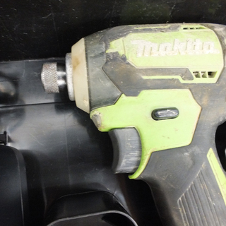 手稲リサイクル　マキタ(makita) 「充電式インパクトドライバー（TD170D）」 本体+バッテリー1個+充電器+純正ケース 　　　　　　　　　　　　　　　　　　　　　　　　￥21,800-