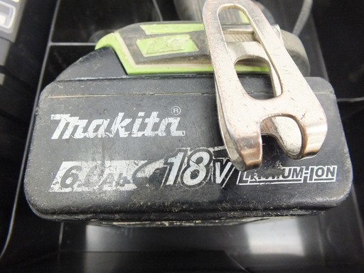 手稲リサイクル　マキタ(makita) 「充電式インパクトドライバー（TD170D）」 本体+バッテリー1個+充電器+純正ケース 　　　　　　　　　　　　　　　　　　　　　　　　￥21,800-