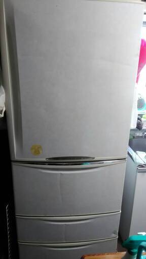 ファミリータイプ　冷蔵庫　現在使用中