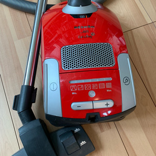 掃除機のベンツ、ドイツ、ミーレ社の掃除機ブルーラグーン 肌寒 