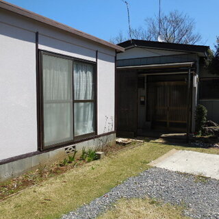 若葉区野呂町、３DKに６畳の離れがある平屋です！駐車場は普通車２...