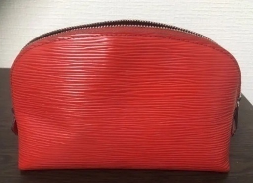 LOUIS VUITTON  ルイヴィトン エピ 赤色 化粧ポーチ
