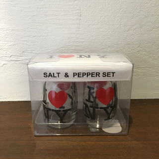 【新品未使用】アメリカNYのお土産  salt &pepper入れ