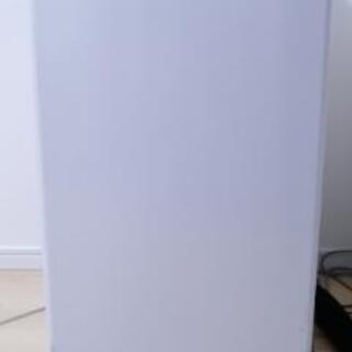 【引取決定】小型冷蔵庫　1500円　19日まで。の画像