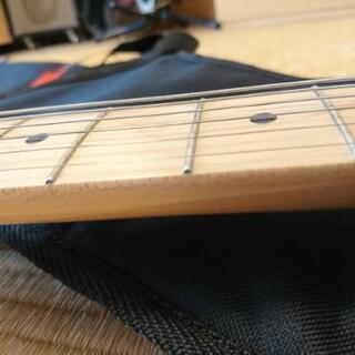 FENDER 69s TELECASTER 
ブルーフラワー試演程度の殆ど新品です。