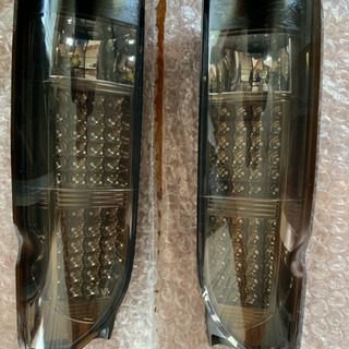 ハイエース200系テールランプ  バレンティ  中古品