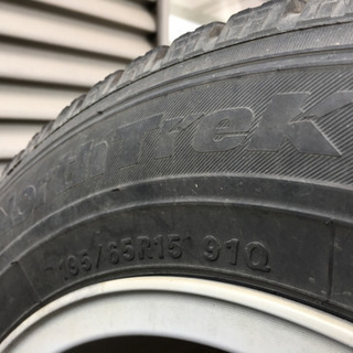 値引き交渉オッケーです！スタッドレスタイヤ【ホイール付】15インチ