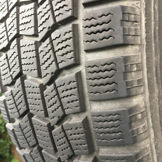 値引き交渉オッケーです！スタッドレスタイヤ【ホイール付】15インチ