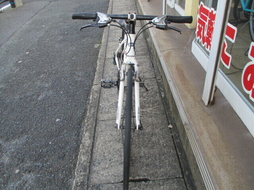 エコプラス小倉南店 ルイガノ クロスバイク 3×8段変速 白 中古車