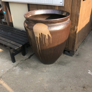 デカイ壺