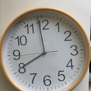 白木タイプのシンプル壁掛け時計新品