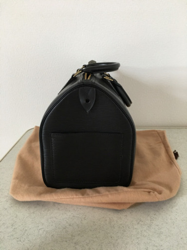 ルイヴィトン  エピ  百貨店にて購入。