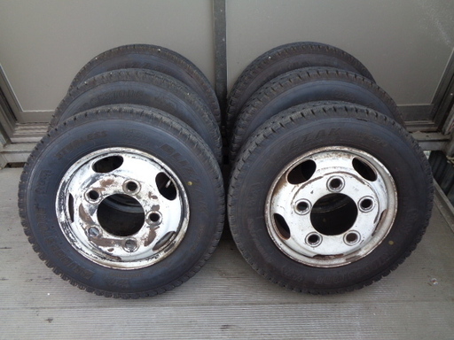 トラックタイヤ スタッドレス 195/70R15.5 BS ブリザック 1台分 17年製 ホイール付 冬